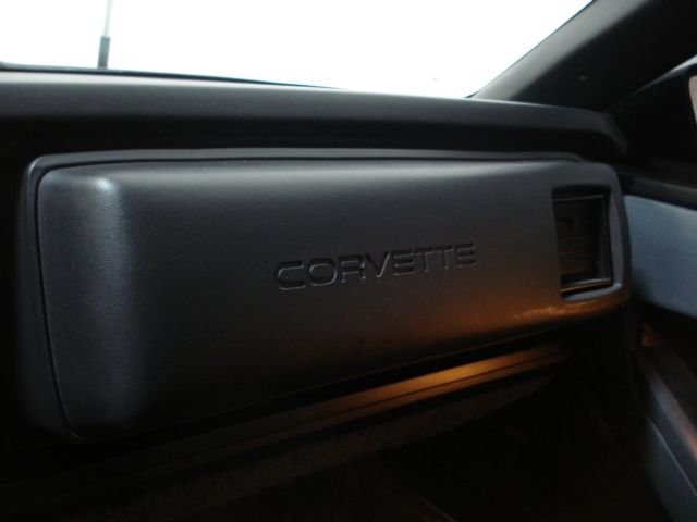 1984 Chevrolet Corvette - photo 10