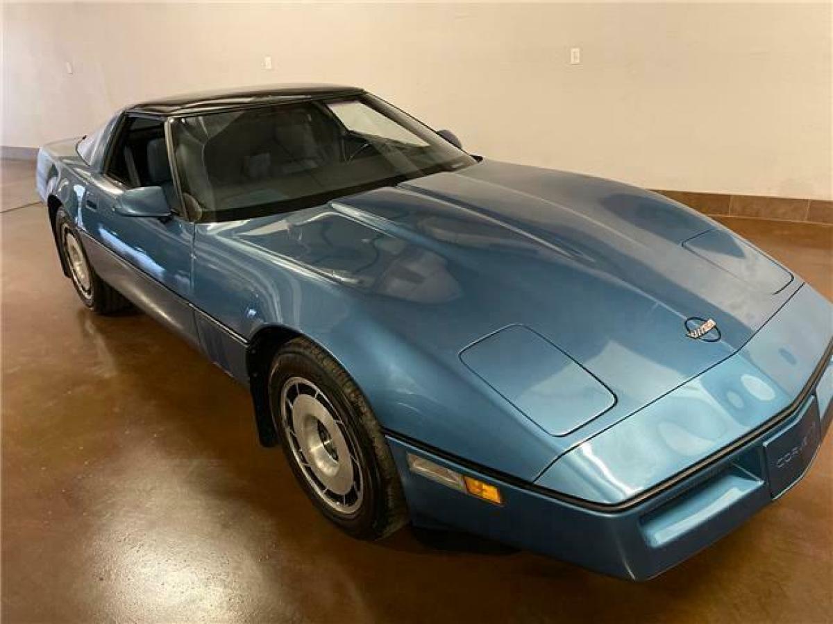 1984 Chevrolet Corvette 63k mi, 1 year only cross fire injection 1984 Chevrolet Corvette Stingray