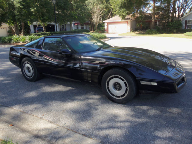 1984 Chevrolet Corvette Black Targa Top Base Hatchback 2-Door 5.7L 1984 Chevrolet Corvette Base Hatchback 2-Door