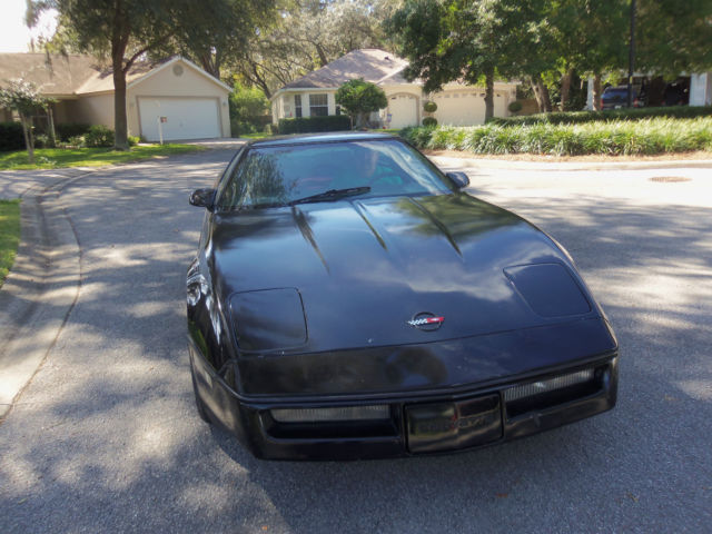 1984 Chevrolet Corvette Base Hatchback 2-Door - photo 2