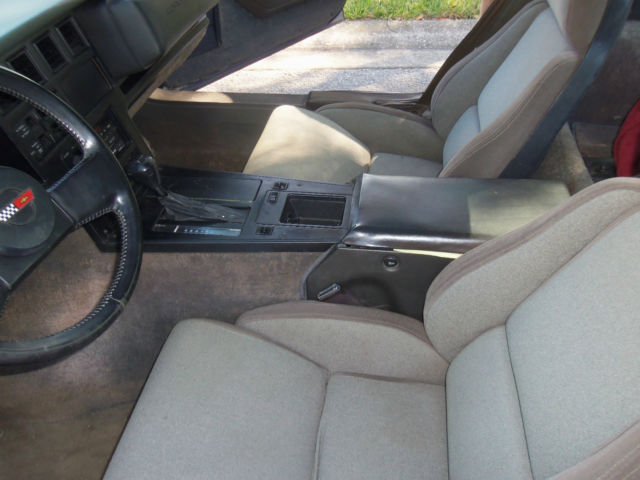 1984 Chevrolet Corvette Base Hatchback 2-Door - photo 5
