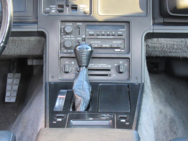 1984 Chevrolet Corvette - photo 13