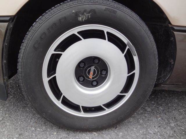 1984 Chevrolet Corvette - photo 9