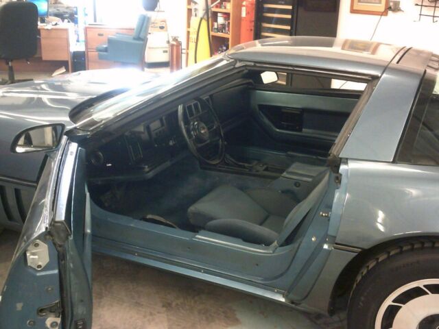 1984 Chevrolet Corvette premium - photo 12