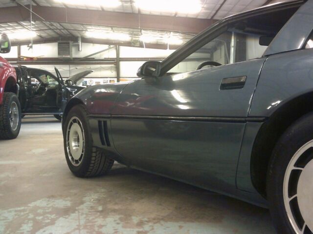 1984 Chevrolet Corvette premium - photo 2