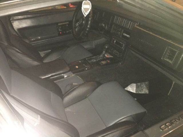 1984 Chevrolet Corvette - photo 10