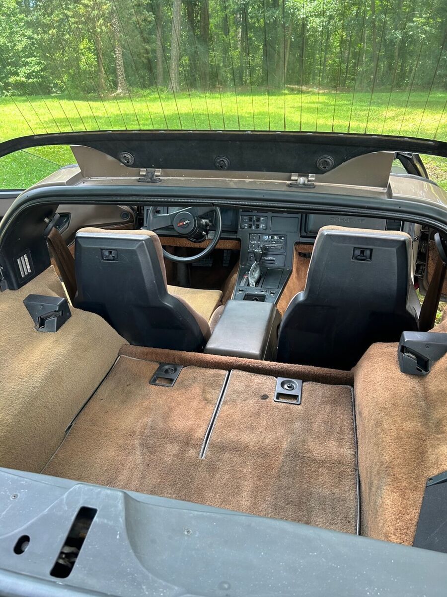 1984 Chevrolet Corvette - photo 13