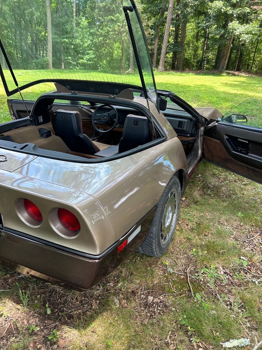1984 Chevrolet Corvette - photo 7