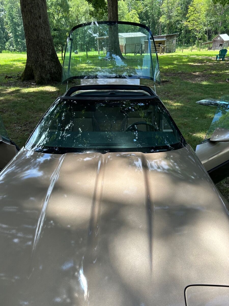 1984 Chevrolet Corvette - photo 9