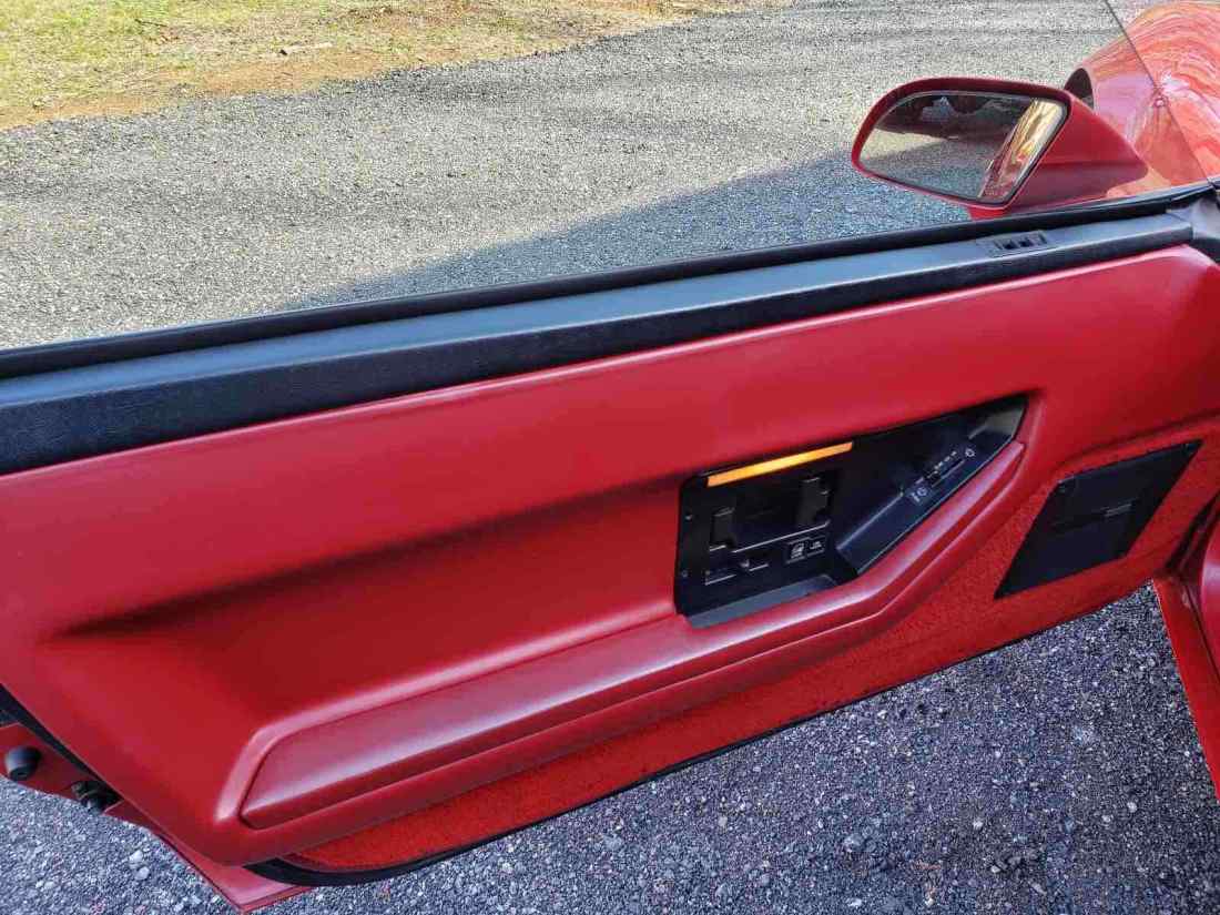 1984 Chevrolet Corvette - photo 8
