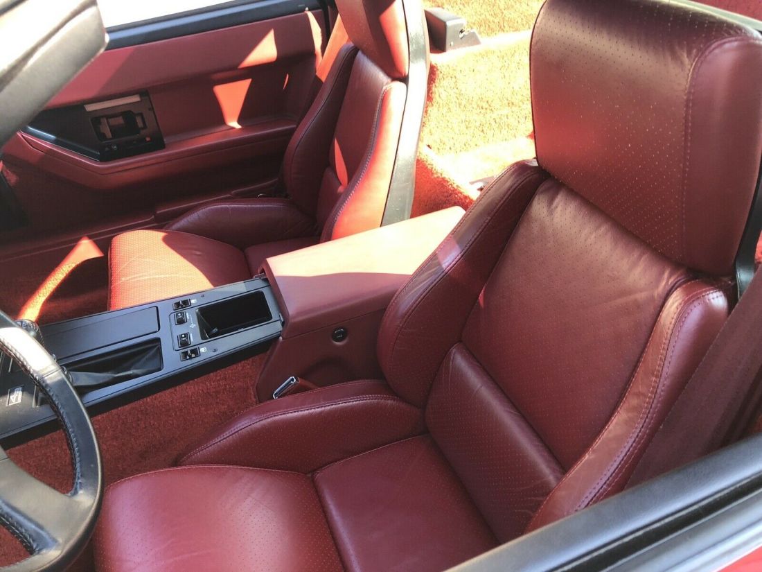 1984 Chevrolet Corvette - photo 8