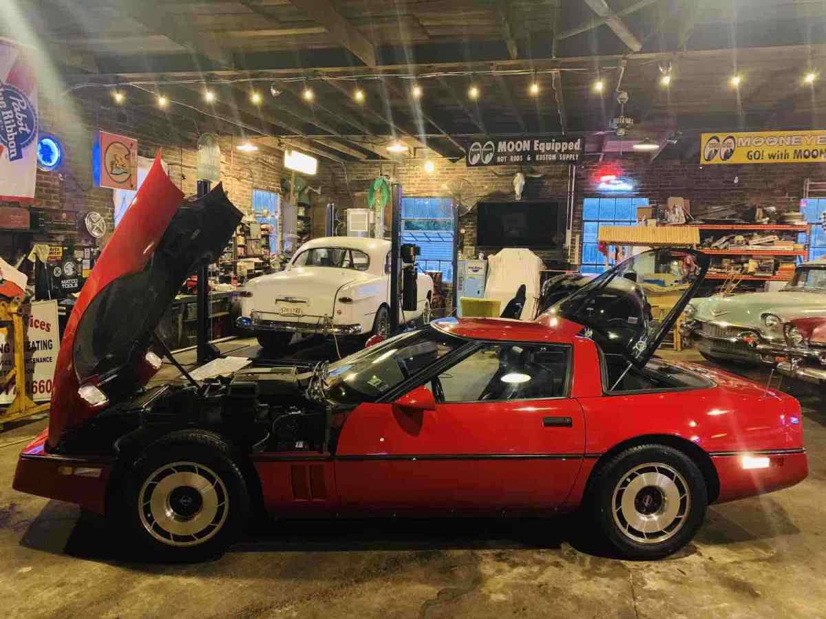 1984 Chevrolet Corvette - photo 9