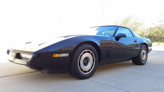 1984 Chevrolet Corvette L83 ONLY 47K MILES CLEAN CARFAX FL NO RESERVE!! - photo 2