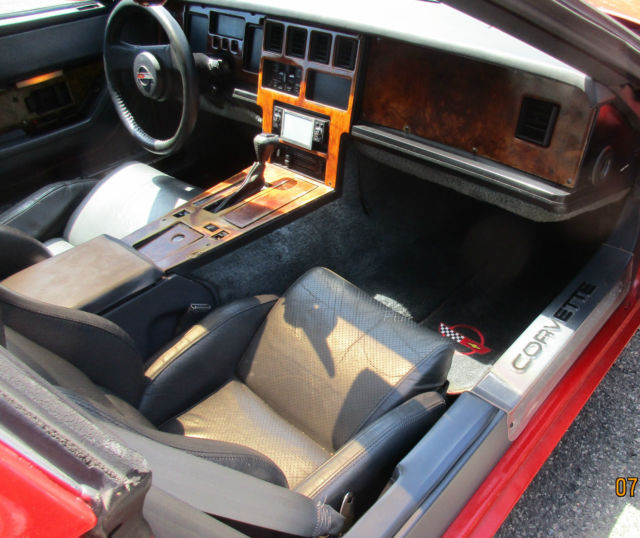 1984 Chevrolet Corvette - photo 9