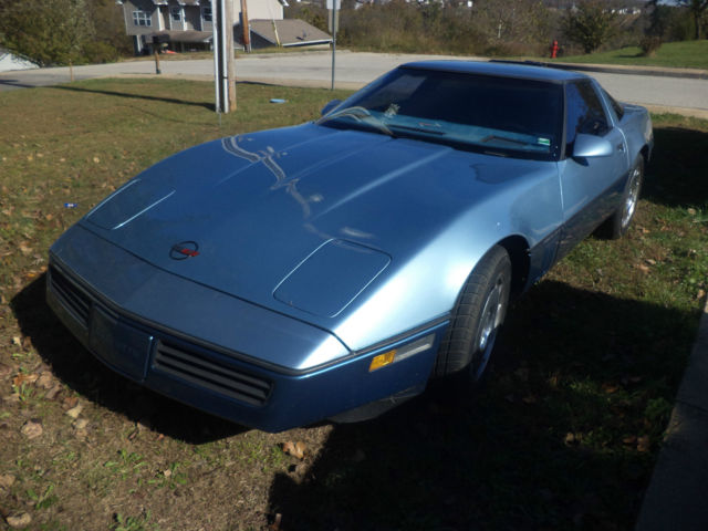 1984 CHEVROLET CORVETTE TWO TONE BLUE WELL MAINTAINED LOW RESERVE RUNS GREAT 1984 Chevrolet Corvette 2 DOOR COUPE