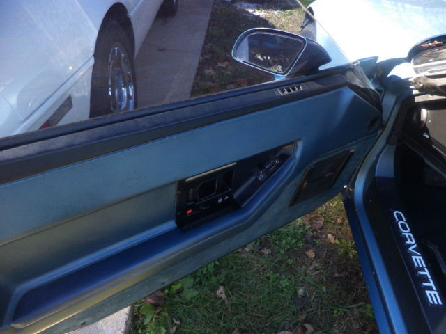 1984 Chevrolet Corvette 2 DOOR COUPE - photo 10
