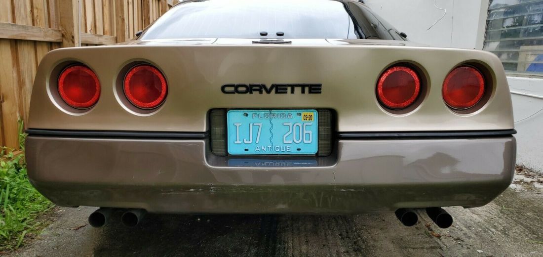 1984 Chevrolet Corvette - photo 2