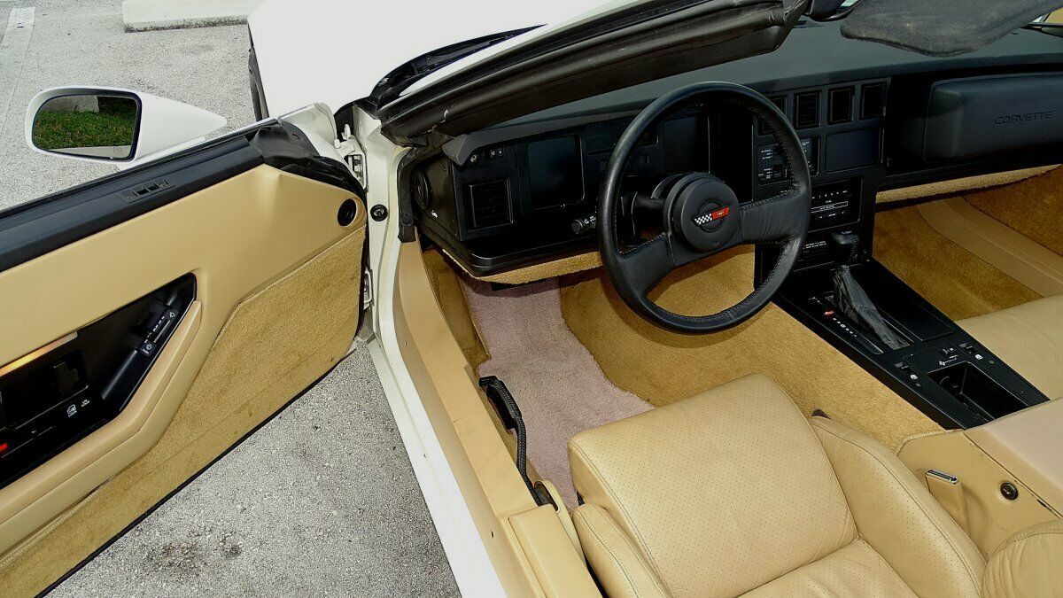 1984 Chevrolet Corvette FACTORY LEATHER - photo 12