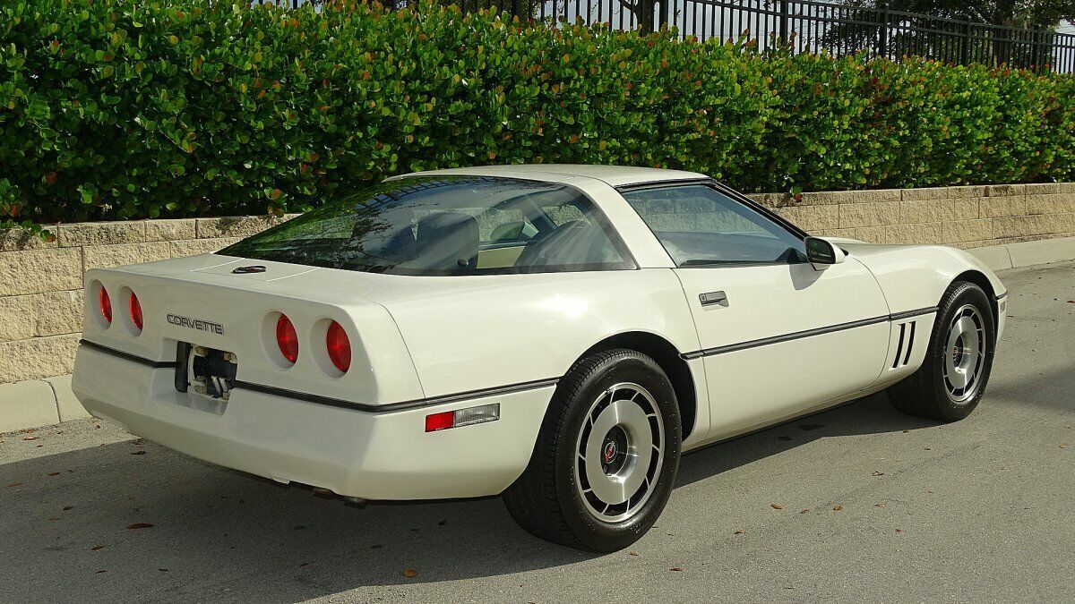 1984 Chevrolet Corvette FACTORY LEATHER - photo 6