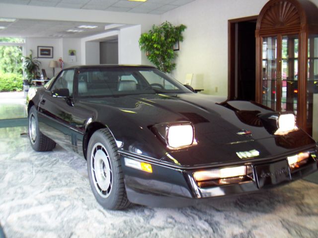 1984 Chevrolet Corvette - photo 12