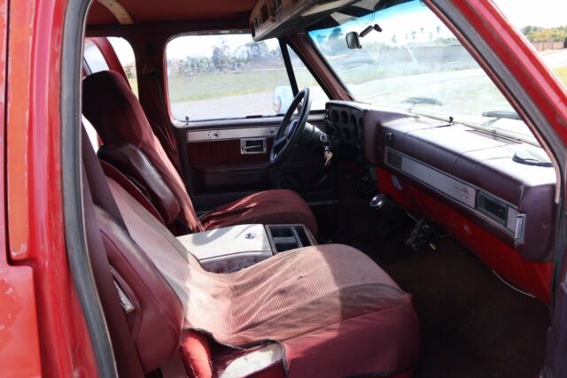 1984 Chevrolet Other Pickups C30 Silverado 4dr Crew Cab LB - photo 9