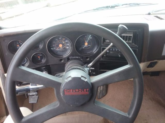 1984 Chevrolet C-10 - photo 10