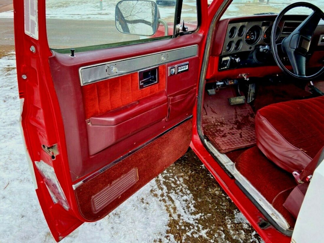 1984 Chevrolet Suburban Silverado - photo 5