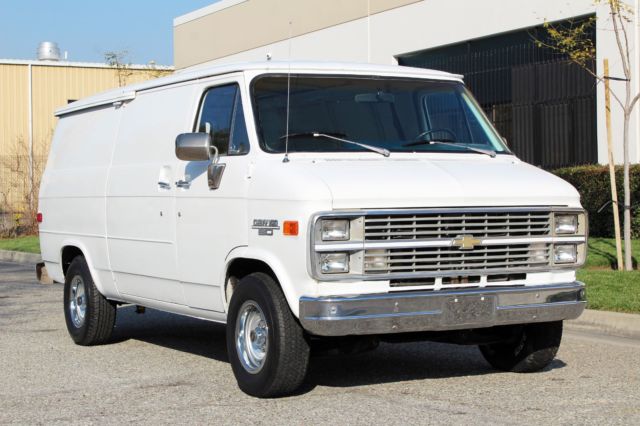 1984 Chevrolet G20 Panel Van, 100% Rust Free, Runs like new, Stunning Condition! 1984 Chevrolet G20 Van 100% Rust Free Panel Van (310)259-5383
