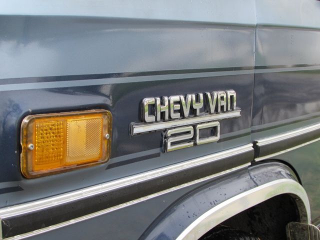 1984 Chevrolet G20 Van Tailgater by Gladiator - photo 12