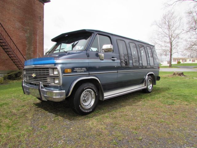 1984 Chevrolet G20 Van Tailgater by Gladiator - photo 2