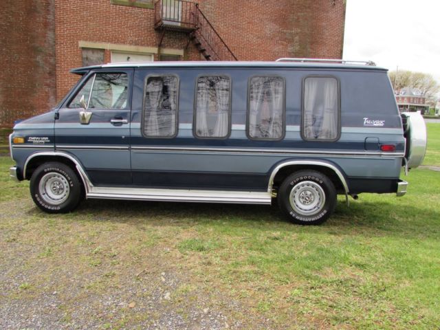 1984 Chevrolet G20 Van Tailgater by Gladiator - photo 3
