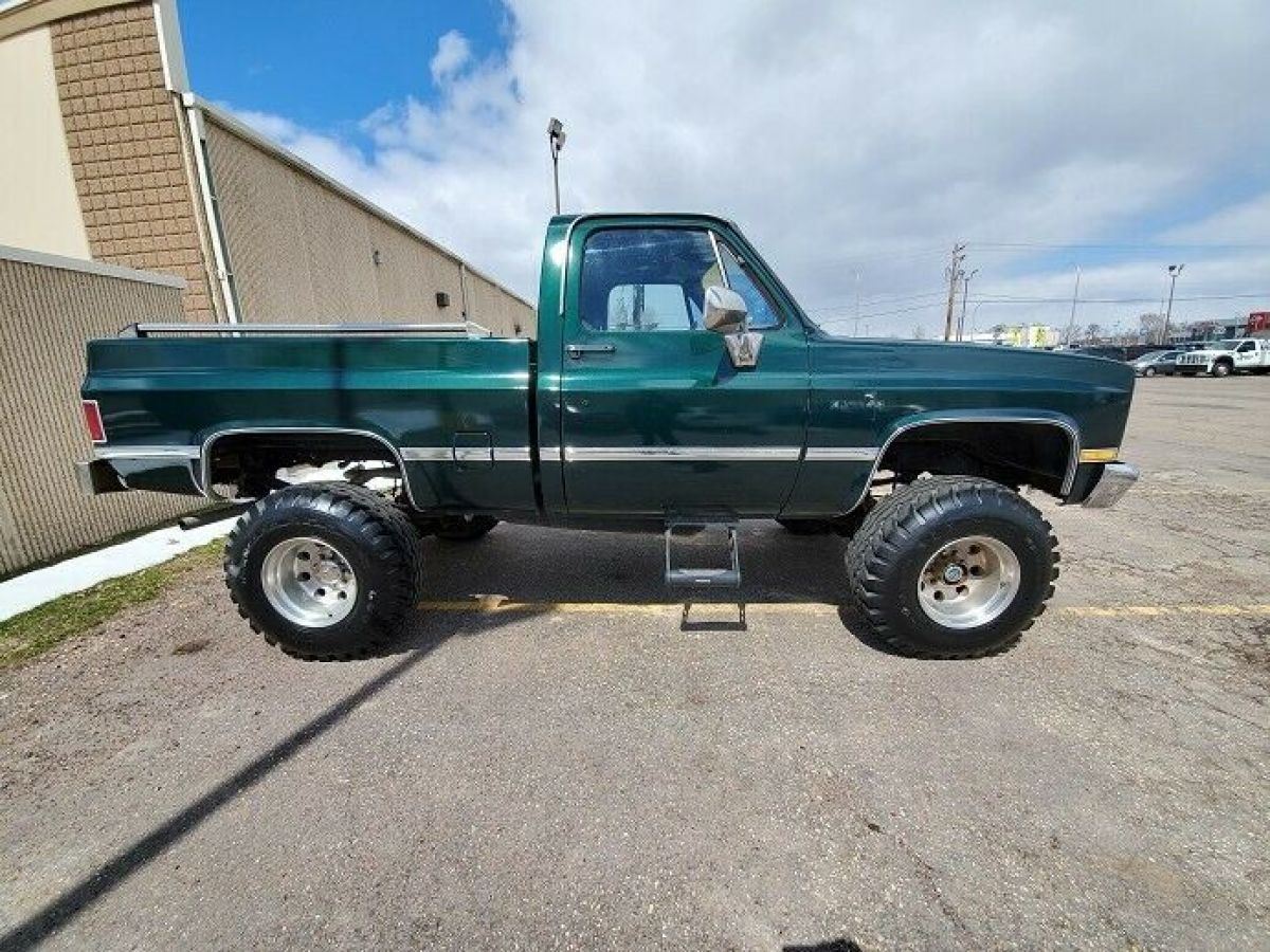 1984 Chevrolet K10 Short Box 4x4 Lifted Customized Square Body Pickup 1984 Chevrolet C/K Pickup 1500 Silverado