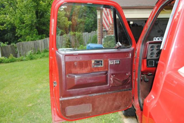 1984 Chevrolet C/K Pickup 1500 - photo 7