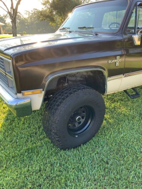 1984 Chevrolet C/K Pickup 2500 - photo 2