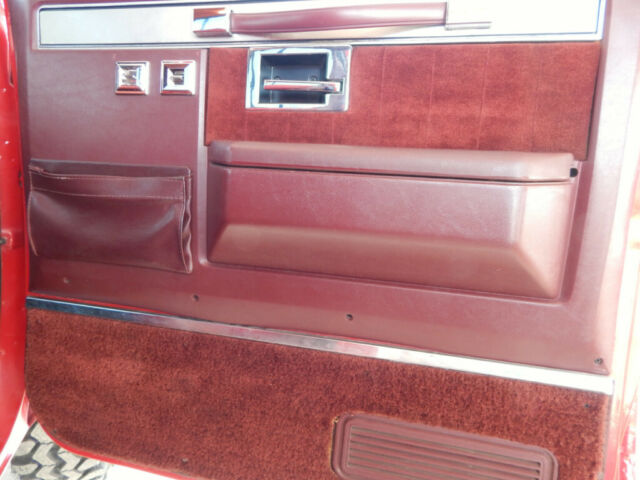 1984 Chevrolet C/K Pickup 2500 Silverado - photo 10