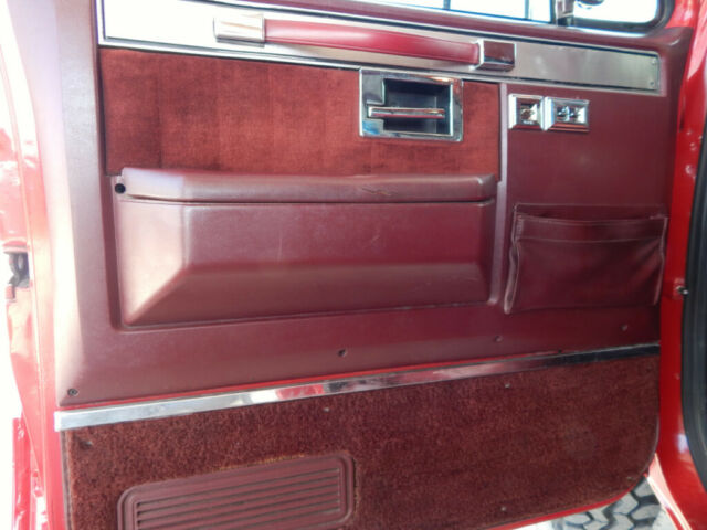 1984 Chevrolet C/K Pickup 2500 Silverado - photo 9
