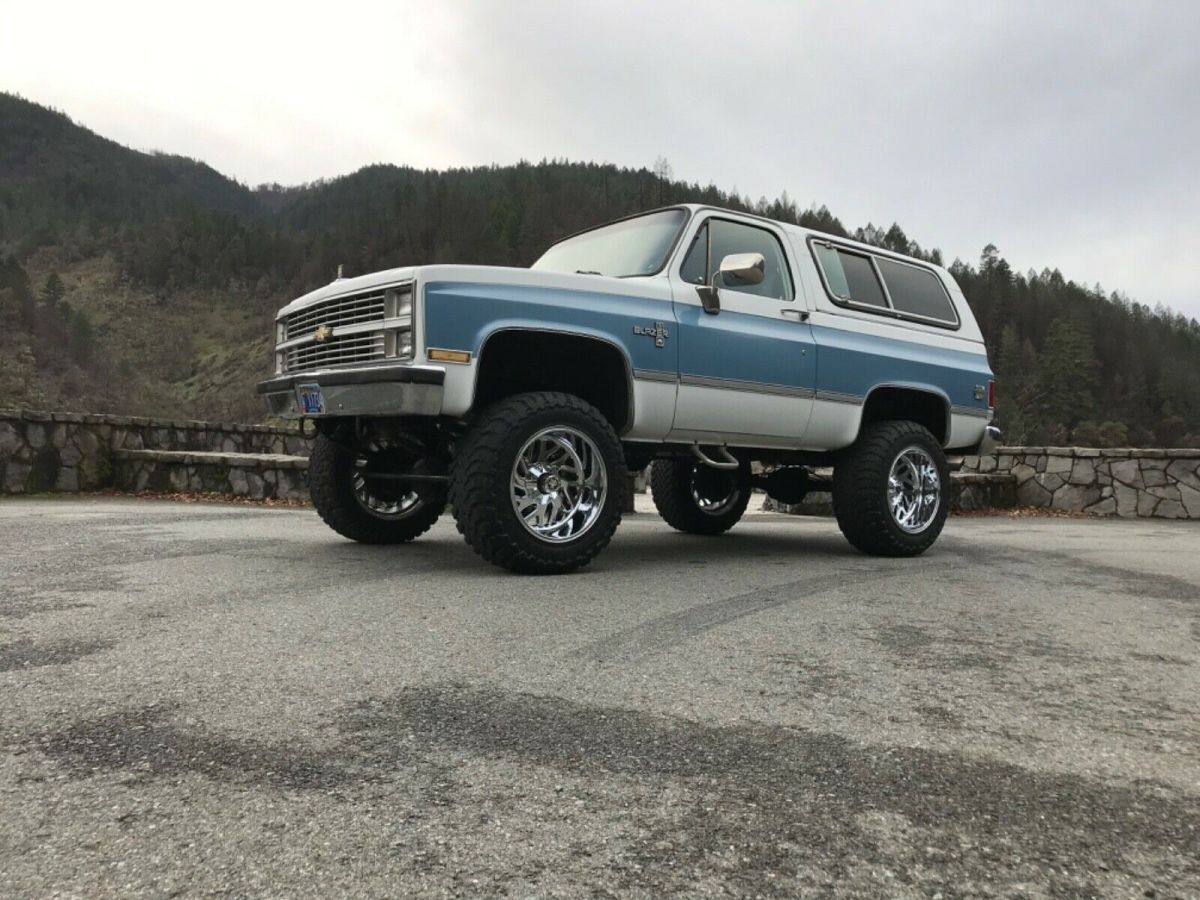 1984 Chevrolet K5 Blazer 5.3 LS Engine 4” Lift Fuel 20x12 Wheels 35” Tires 1984 Chevrolet Blazer Silverado