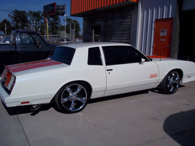 1984 Chevrolet Monte Carlo Base Coupe 2-Door - photo 2