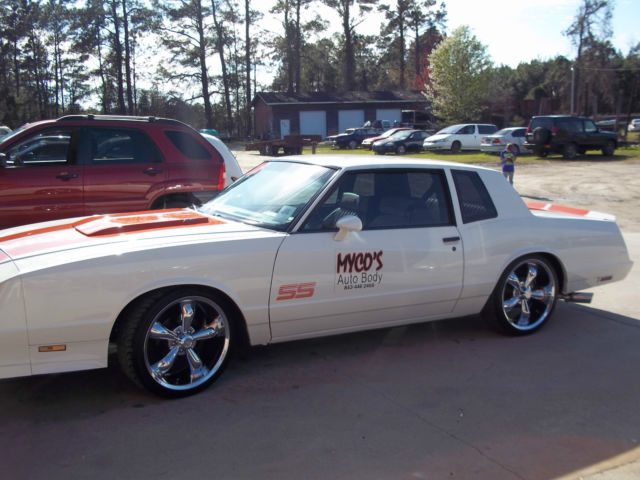 1984 Chevrolet Monte Carlo Base Coupe 2-Door - photo 4