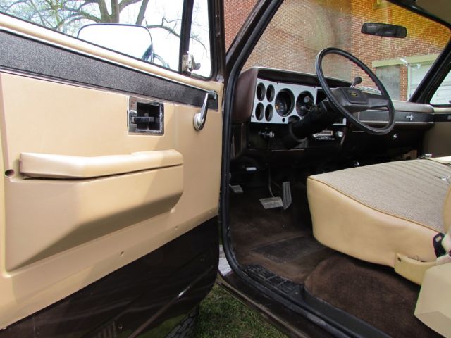 1984 Chevrolet C/K Pickup 1500 Scottsdale - photo 12