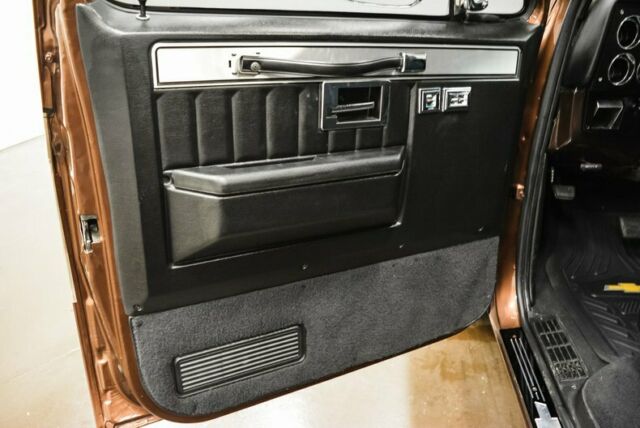 1984 Chevrolet Silverado 1500 - photo 12