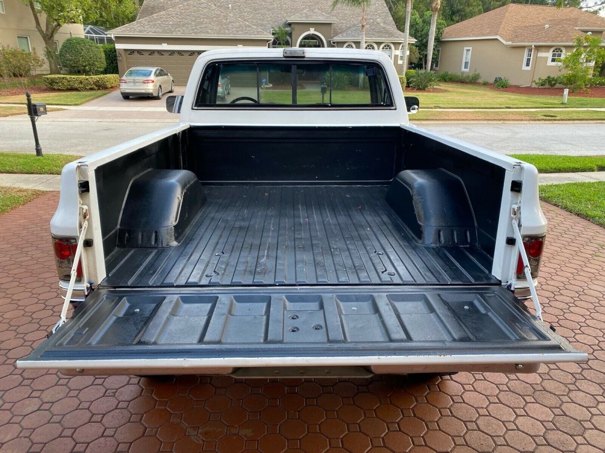 1984 Chevrolet C/K Pickup 1500 LEATHER - photo 4