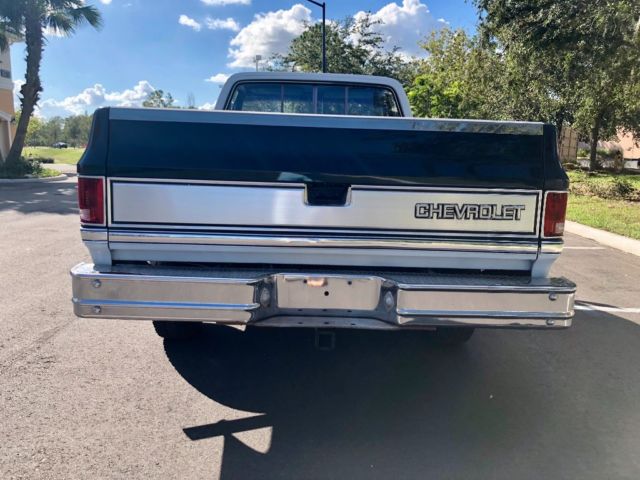 1984 Chevrolet Silverado C20 Camper Special - photo 10