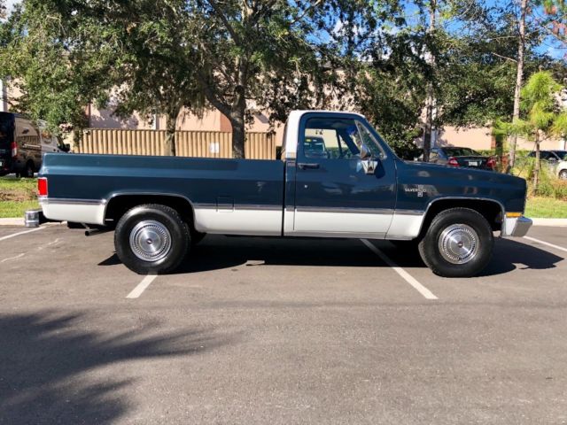 1984 Chevrolet Silverado C20 Camper Special - photo 2