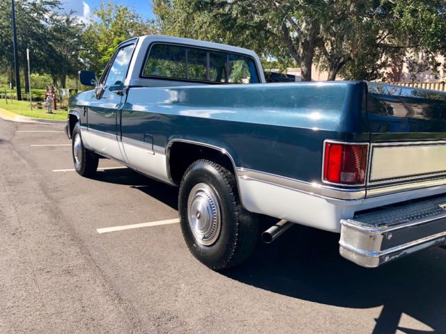 1984 Chevrolet Silverado C20 Camper Special - photo 4