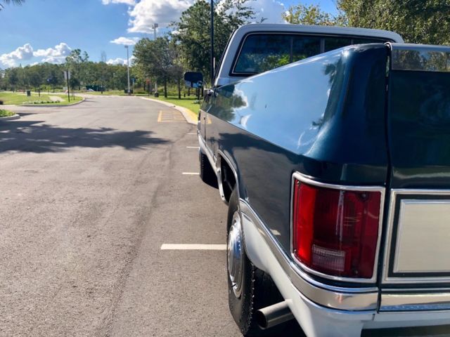 1984 Chevrolet Silverado C20 Camper Special - photo 8