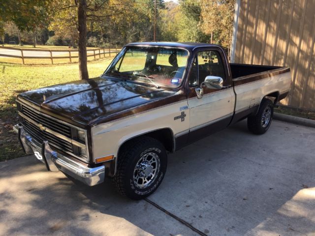 1984 Chevrolet Silverado C20 Square body Classic Regular Cab / Long Bed 1984 Chevrolet C/K Pickup 2500 C20 Silverado