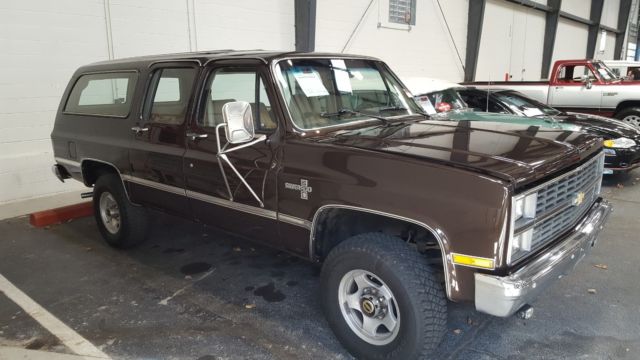 1984 Chevrolet Suburban 3/4 ton 4x4 1984 Chevrolet Silverado 2500