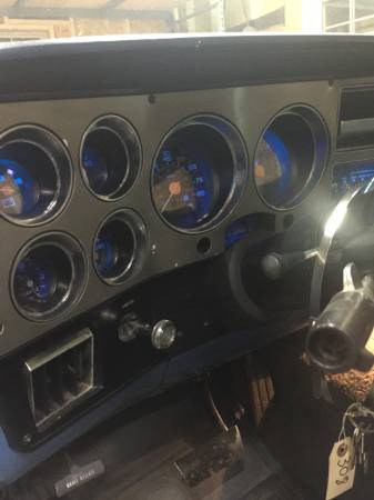 1984 Chevrolet Suburban - photo 13