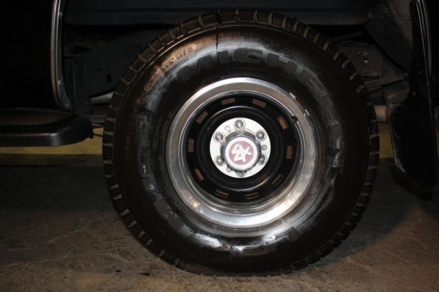 1984 Chevrolet Suburban - photo 5